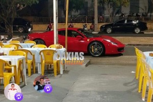 Uma Ferrari em Caxias