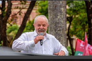 Salário mínimo sobe para 1694,00 e trabalhadores pulam de alegria